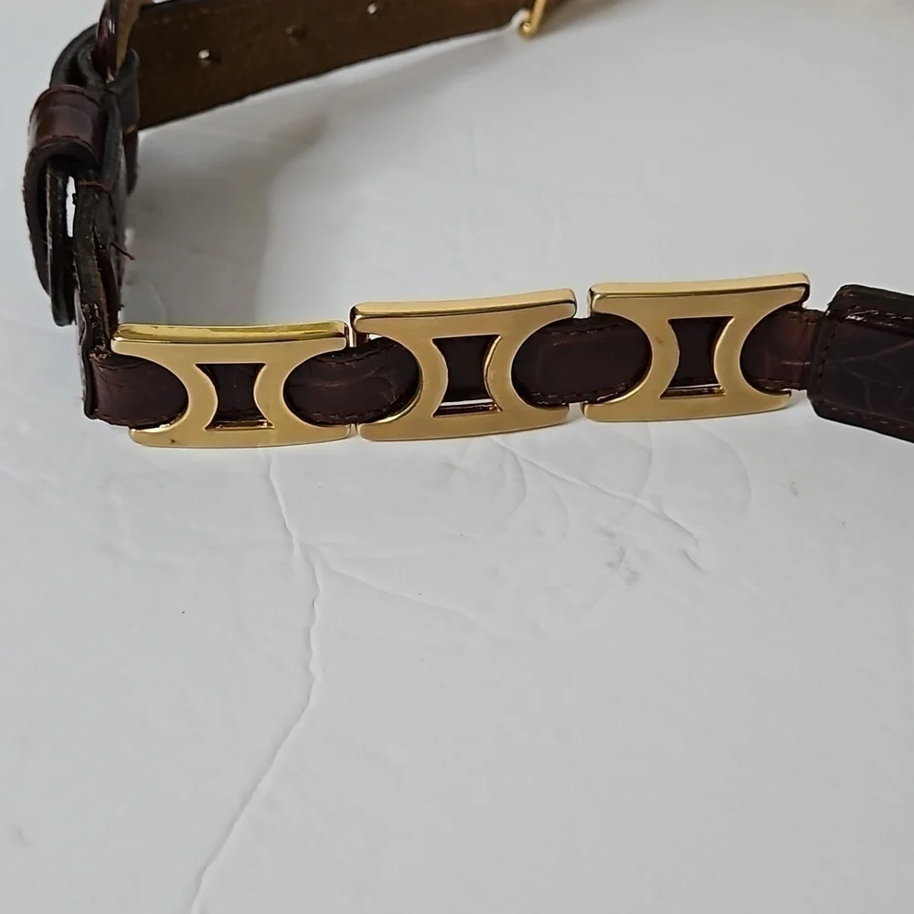 Italian Embossed Leather Belt size M Brown Brass accent hardware   Pre-owned - Picture 3 of 10